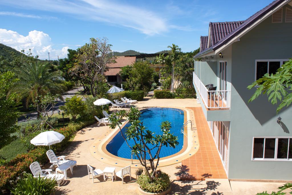 Sweet Honey Pranburi Hotel Sam Roi Yot Exterior photo