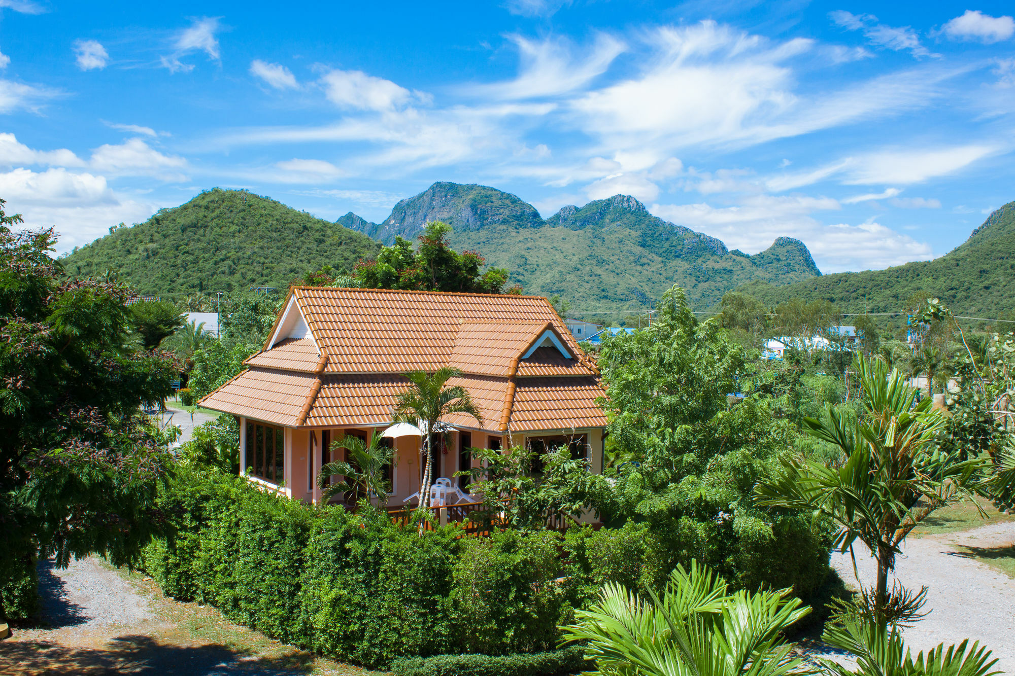 Sweet Honey Pranburi Hotel Sam Roi Yot Exterior photo