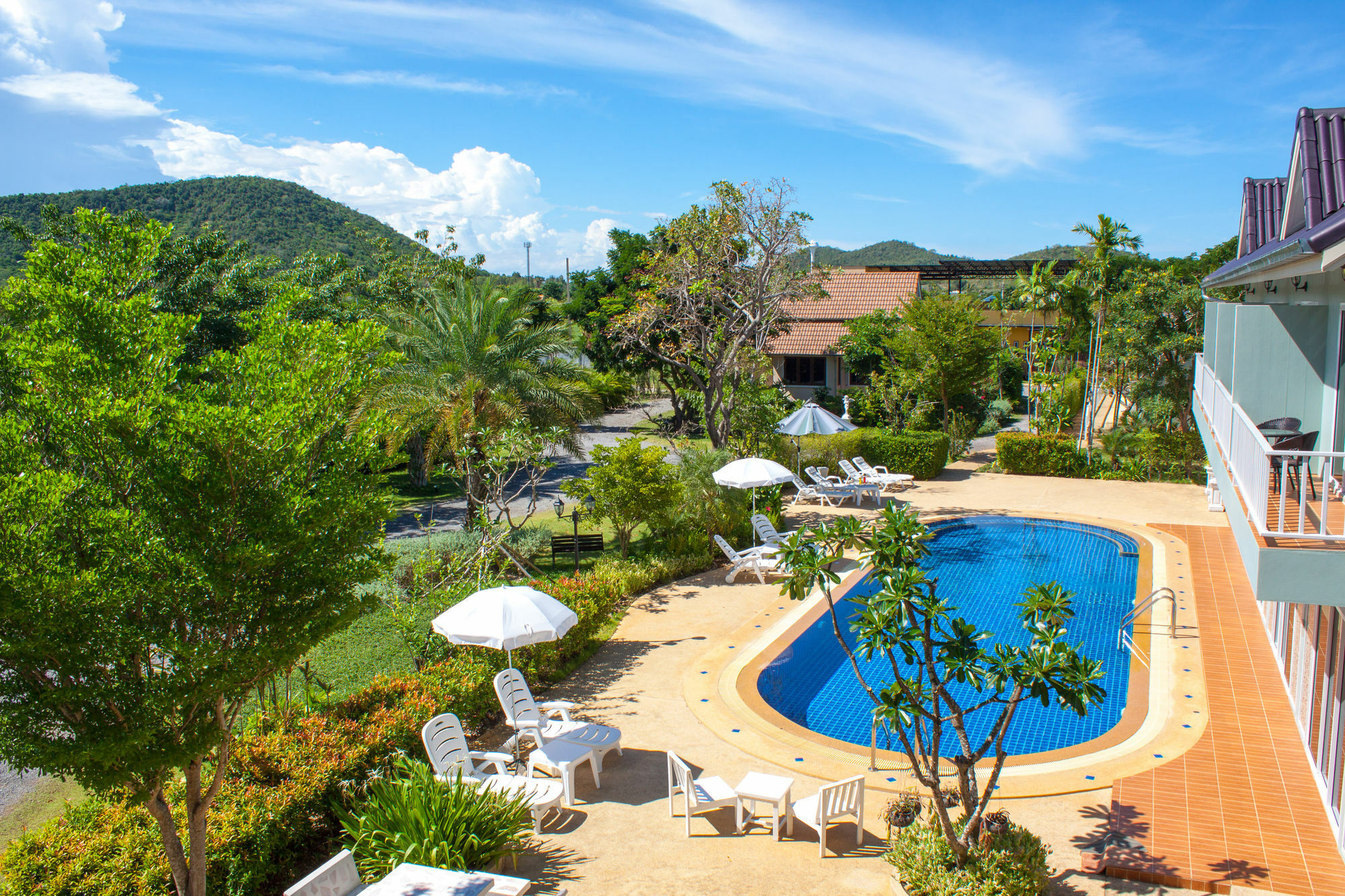 Sweet Honey Pranburi Hotel Sam Roi Yot Exterior photo